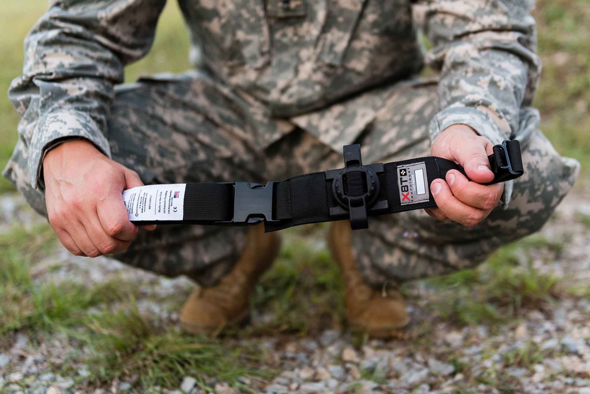 X8T-T Tactical Tourniquet - svart